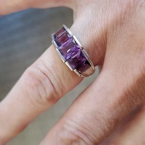 Amethyst 5 stone band ring. 925 silver. Size 6